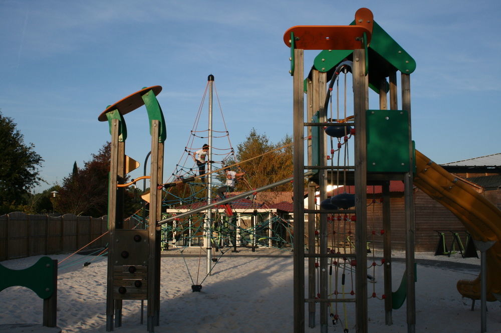 Hotel Reve En Famille Gastes Zewnętrze zdjęcie